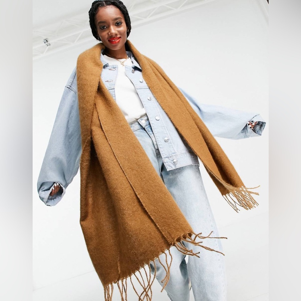 Wrap Scarf with fringes Classic Brown camel Pretty Persuasion